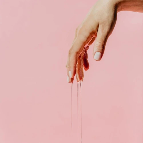 Разогревающее масло Bijoux Indiscrets Light my Fire – Strawberry Bubblegum: Тип Масло