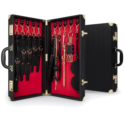 Набор для BDSM Bedroom Fantasies: Bondage Suitcase 13 Pcs Cow Leather: Для кого Для пары