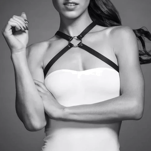 Портупея из экокожи Bijoux Indiscrets MAZE — Cross Chest Harness Black: Применение На грудь