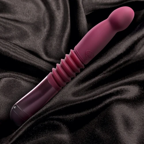 Пульсатор Temptasia by Blush - Trixie Thrusting Dildo - Wine Red: Для кого Для женщин