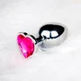 Металлическая анальная пробка Ouch! Heart Gem Silver - Rubellite Pink, М: Особенности С кристаллами